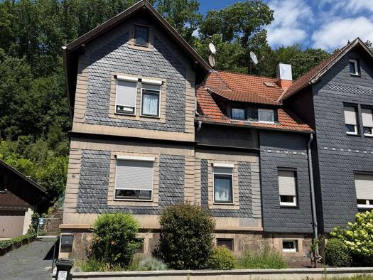 Doppelhaushälfte zum Kauf 85.000 € 5 Zimmer 105 m² 312 m² Grundstück frei ab sofort Bettelhecker Straße 56 Sonneberg Sonneberg 96515