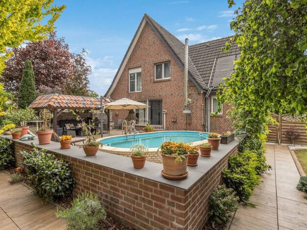 Mehrfamilienhaus zum Kauf 585.000 € 11 Zimmer 236,8 m² 2.123 m² Grundstück Riesenbeck Hörstel 48477