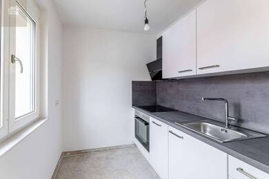 Wohnung zur Miete 960 € 2 Zimmer 48,6 m² 3. Geschoss frei ab sofort Wiesenstraße 40 Steinbühl Nürnberg 90443