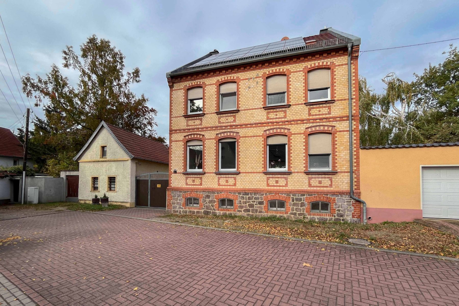 Einfamilienhaus zum Kauf 230.000 € 6 Zimmer 166,8 m²<br/>Wohnfläche 1.308 m²<br/>Grundstück Stumsdorf Zörbig 06780