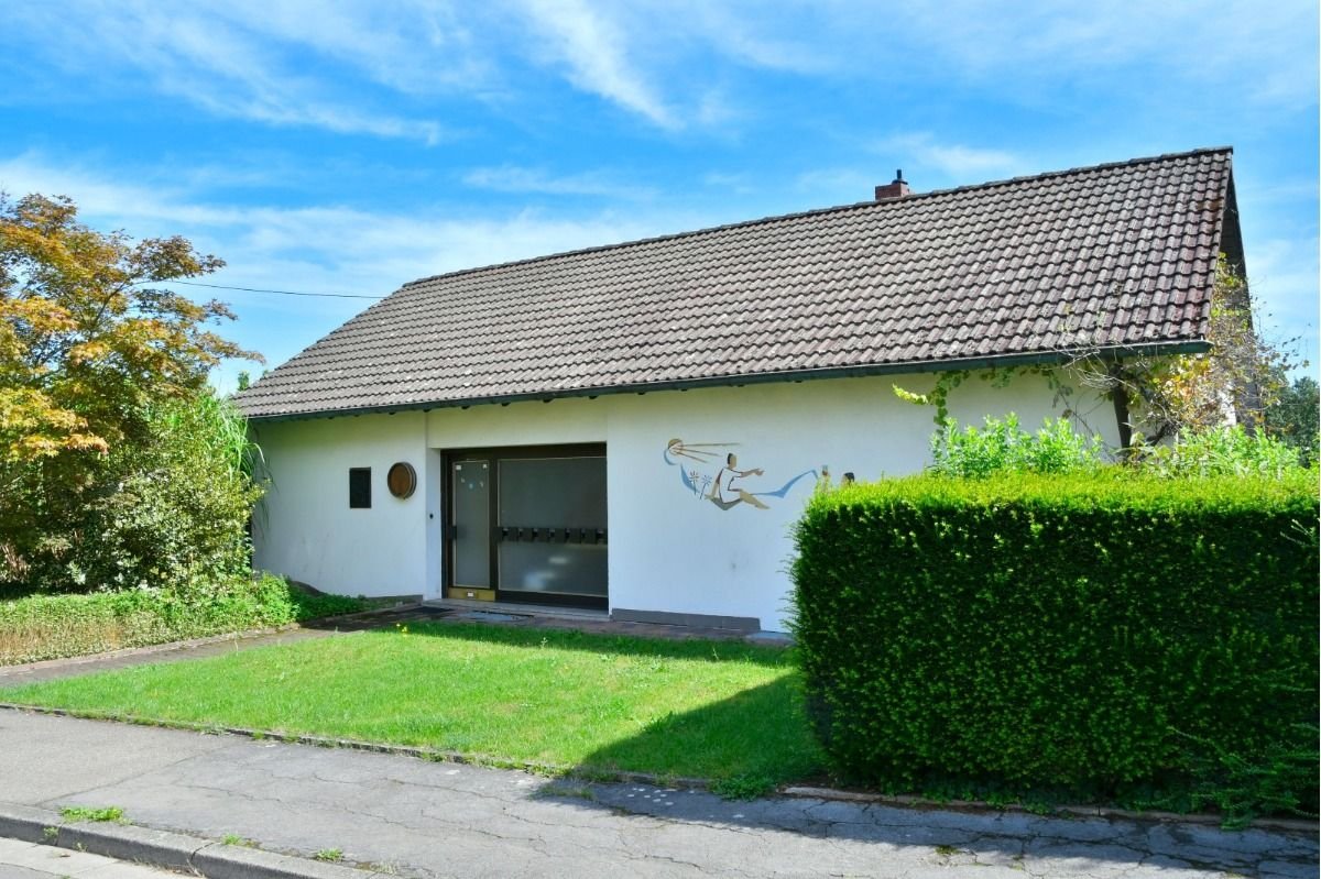 Einfamilienhaus zum Kauf 329.000 € 6 Zimmer 150 m²<br/>Wohnfläche 630 m²<br/>Grundstück Fürstenhausen Völklingen 66333