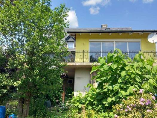 Mehrfamilienhaus zum Kauf 329.000 € 8 Zimmer 300 m² 947 m² Grundstück frei ab sofort Straßdorf Schwarzenbach a.Wald 95131