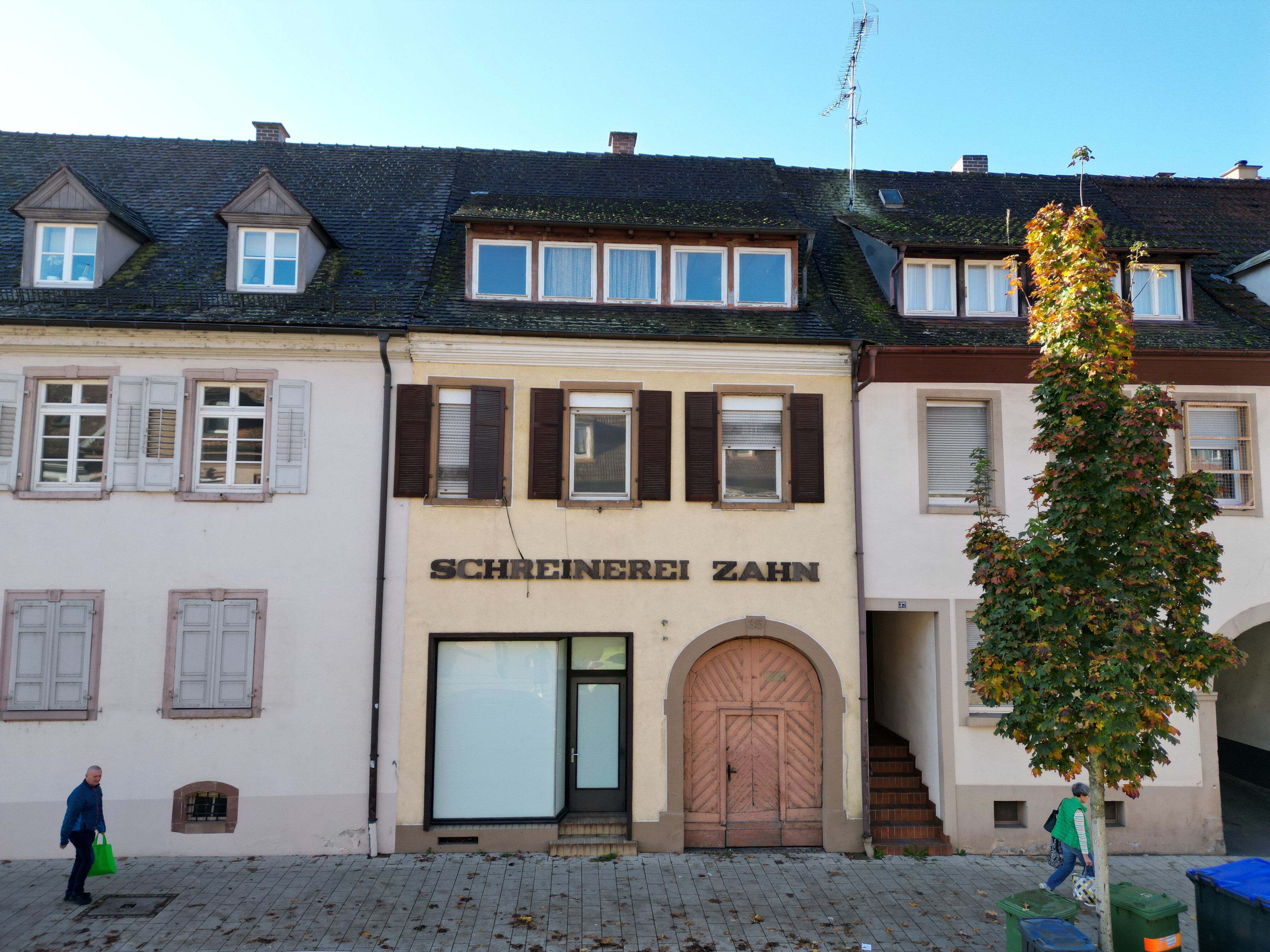 Mehrfamilienhaus zum Kauf 980.000 € 17 Zimmer 468,3 m²<br/>Wohnfläche 682 m²<br/>Grundstück Emmendingen Emmendingen 79312