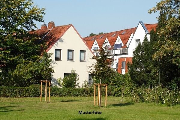 Mehrfamilienhaus zum Kauf 7.000 € 1 Zimmer 307 m²<br/>Wohnfläche 479 m²<br/>Grundstück Lutherstadt Eisleben Eisleben 06295