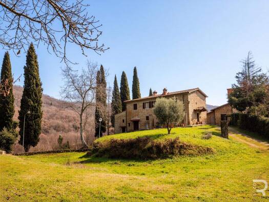 Haus zum Kauf 950.000 € 10 Zimmer 720 m² 450.000 m² Grundstück frei ab sofort Castiglion Fibocchi