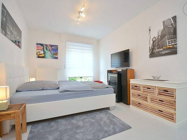 WG-Zimmer zur Miete Wohnen auf Zeit 650 € 16 m² 2. Geschoss frei ab 24.05.2026 West Stuttgart 70176