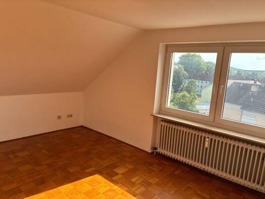 Wohnung zur Miete 430 € 2 Zimmer 40 m² Geschoss -3/4 frei ab sofort Altstadt Bayreuth 95447