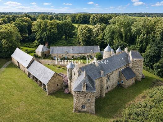 Herrenhaus zum Kauf 2.660.000 € 12 Zimmer 610 m² 228.802 m² Grundstück Lannion 22300
