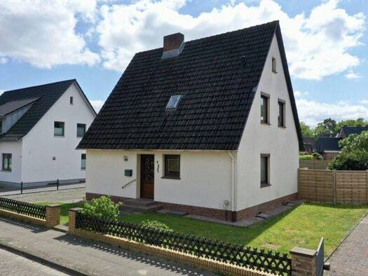 Einfamilienhaus zum Kauf 259.000 € 4,5 Zimmer 101 m² 724 m² Grundstück Scheeßel 27383