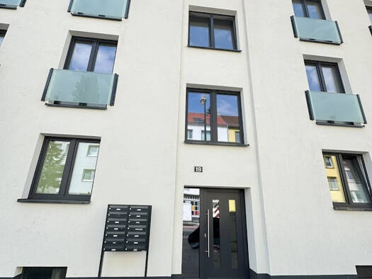 Wohnung zur Miete 750 € 2 Zimmer 58 m² Geschoss 3/4 frei ab sofort Lavesstraße 19 Mitte Mitte 30159