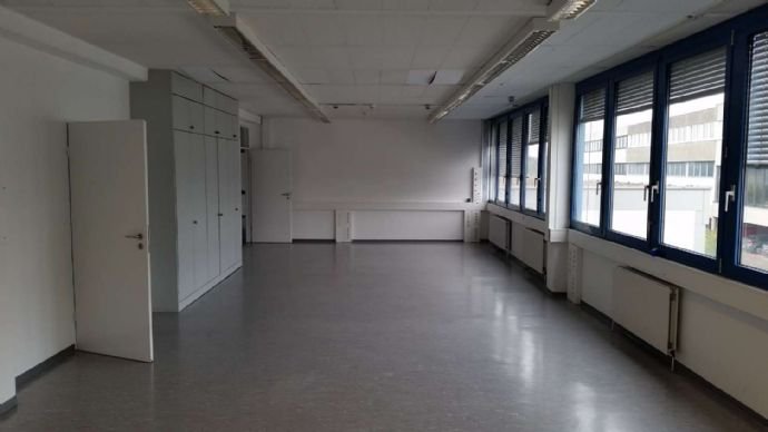 Bürofläche zur Miete 400 € ab 16 m²<br/>Teilbarkeit - Kelsterbach 65451