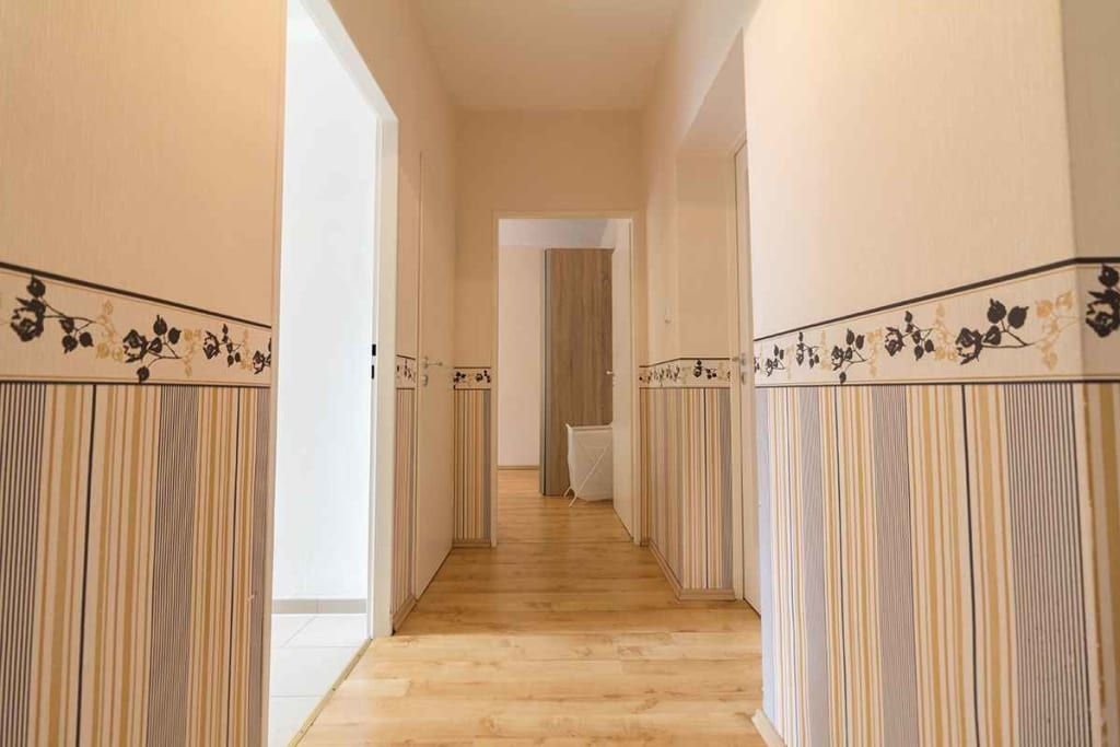 Wohnung zur Miete Wohnen auf Zeit 800 € 3 Zimmer 17 m²<br/>Wohnfläche 01.01.2025<br/>Verfügbarkeit Emil-Claar-Straße 17 Westend - Süd Frankfurt am Main 60322