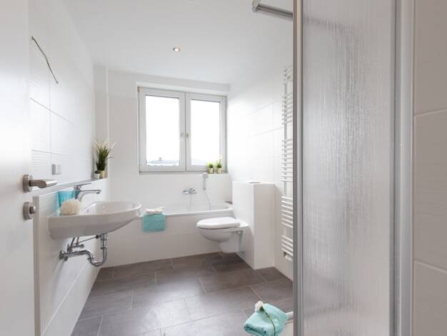 Wohnung zur Miete 398 € 2 Zimmer 66,4 m² 4. Geschoss frei ab sofort Lübecker Straße 41 Moritzplatz Magdeburg 39124