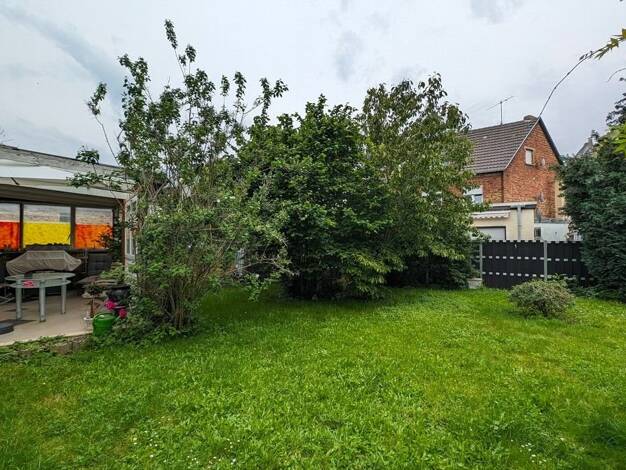 Einfamilienhaus zum Kauf 298.000 € 4 Zimmer 150 m² 532 m² Grundstück Euskirchen / Stotzheim 53881