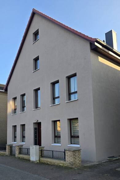 Haus zum Kauf provisionsfrei 649.000 € 12 Zimmer 290 m² 421 m² Grundstück Segeberger Straße 77 Stockelsdorf Stockelsdorf 23617