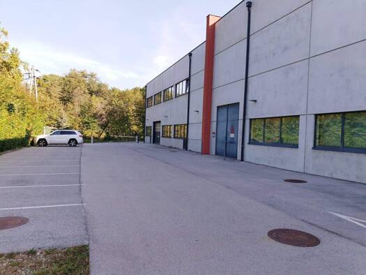 Büro zur Miete 1.143 € 1 Zimmer 114,3 m² Bürofläche Oberwaltersdorf 2522