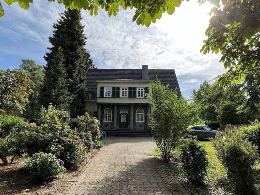 Villa zum Kauf 1.725.000 € 11 Zimmer 390 m² 6.438 m² Grundstück Bonnenbroich Mönchengladbach 41238
