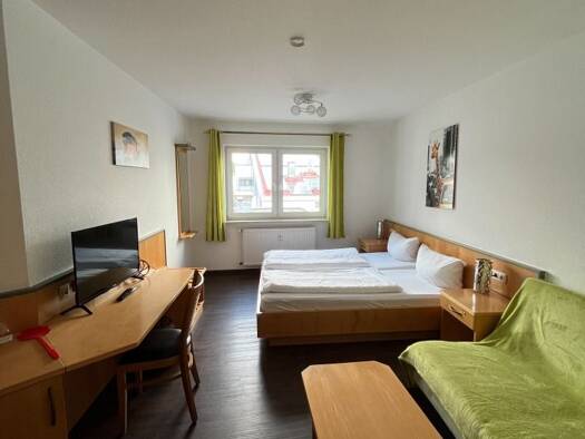 WG-Zimmer zur Miete auf Zeit 480 € 30 m² Neuhof Neuhof 36119
