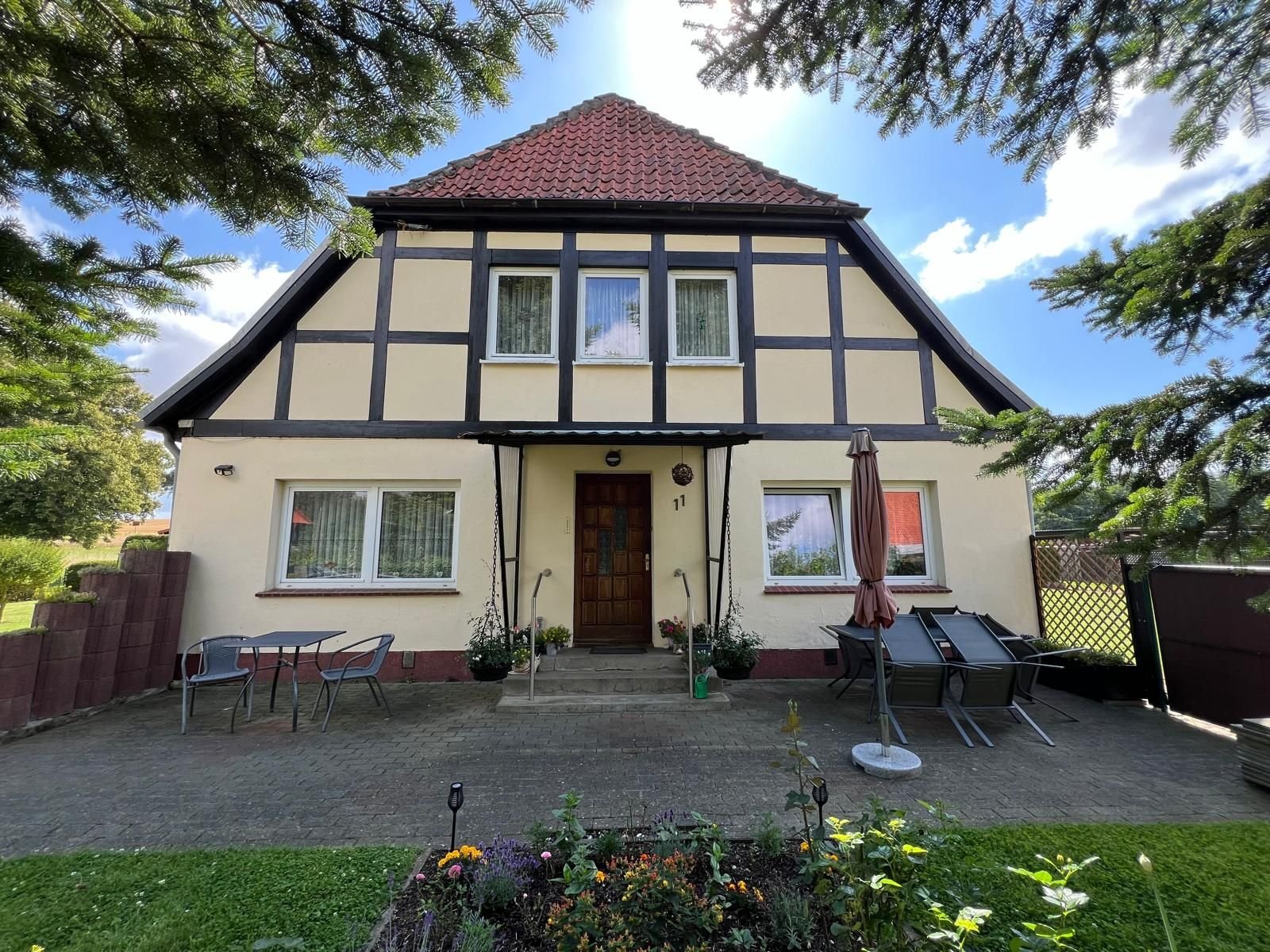 Bauernhaus zum Kauf 265.000 € 9 Zimmer 204 m²<br/>Wohnfläche 2.985 m²<br/>Grundstück Bergfeld Lalendorf 18279