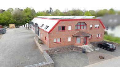 Haus zum Kauf 7 Zimmer 300 m² 4.250 m² Grundstück Weiskirchen Weiskirchen 66709