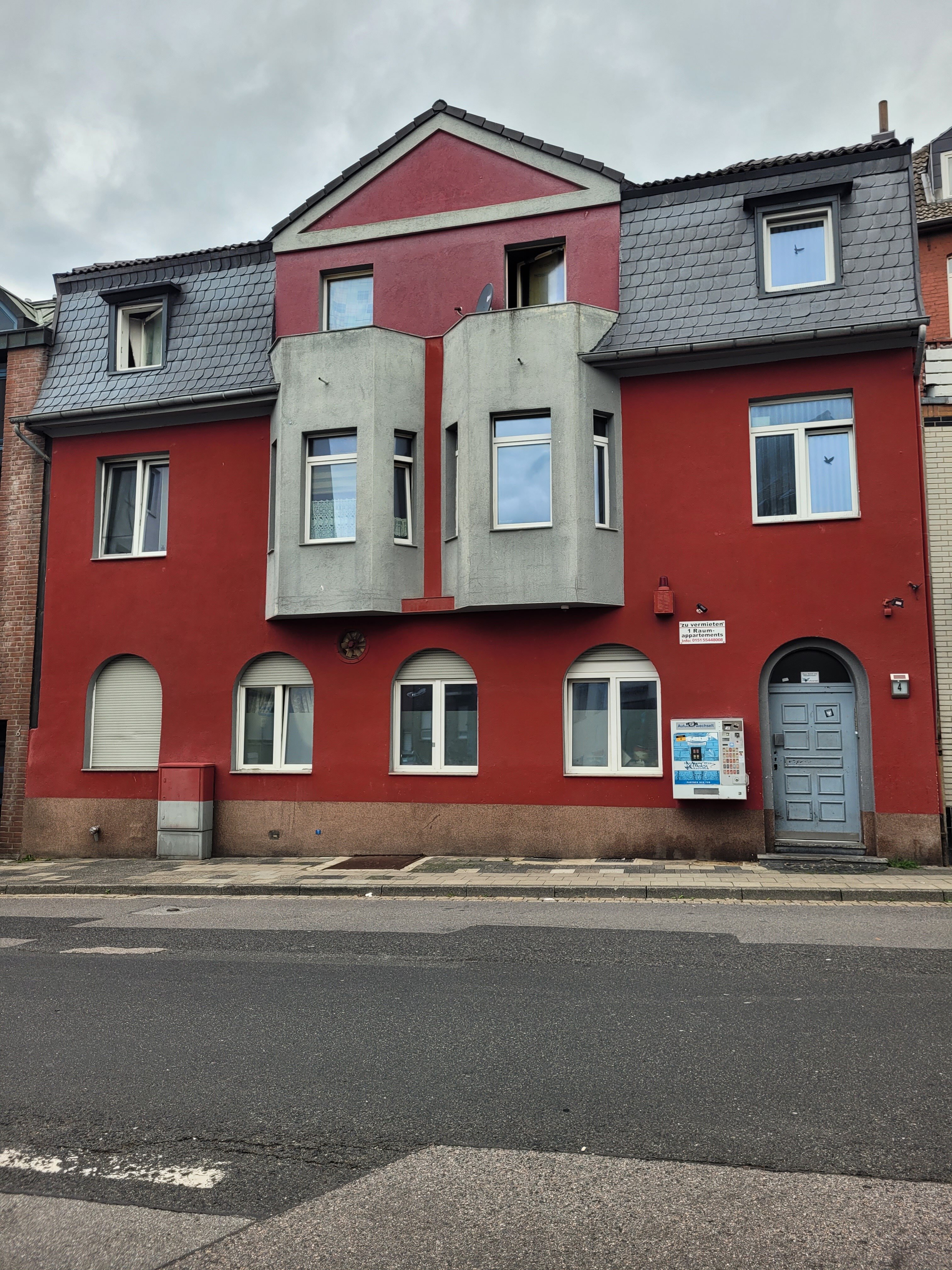 Mehrfamilienhaus zum Kauf als Kapitalanlage geeignet 690.000 € 14 Zimmer 327 m²<br/>Wohnfläche 109 m²<br/>Grundstück Alsdorf Alsdorf 52477