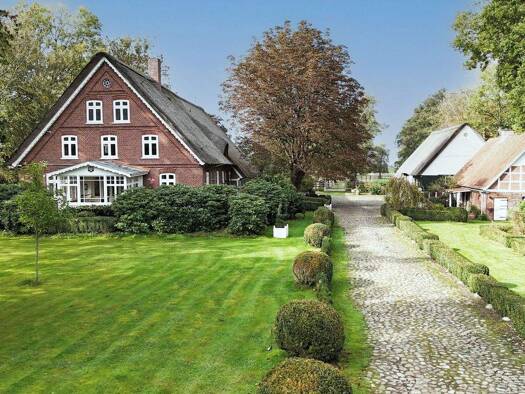 Einfamilienhaus zum Kauf 1.250.000 € 9 Zimmer 51.500 m² Grundstück Odisheim 21775