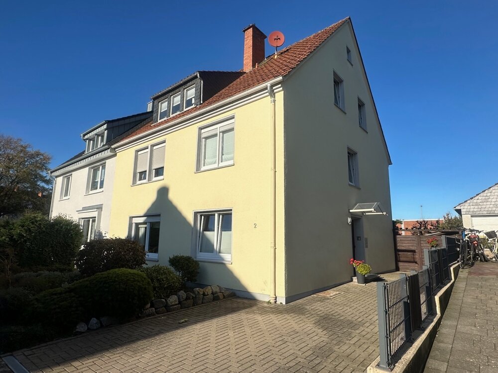 Mehrfamilienhaus zum Kauf 369.000 € 8 Zimmer 192 m²<br/>Wohnfläche 578 m²<br/>Grundstück Kalkhügel 151 Osnabrück 49080