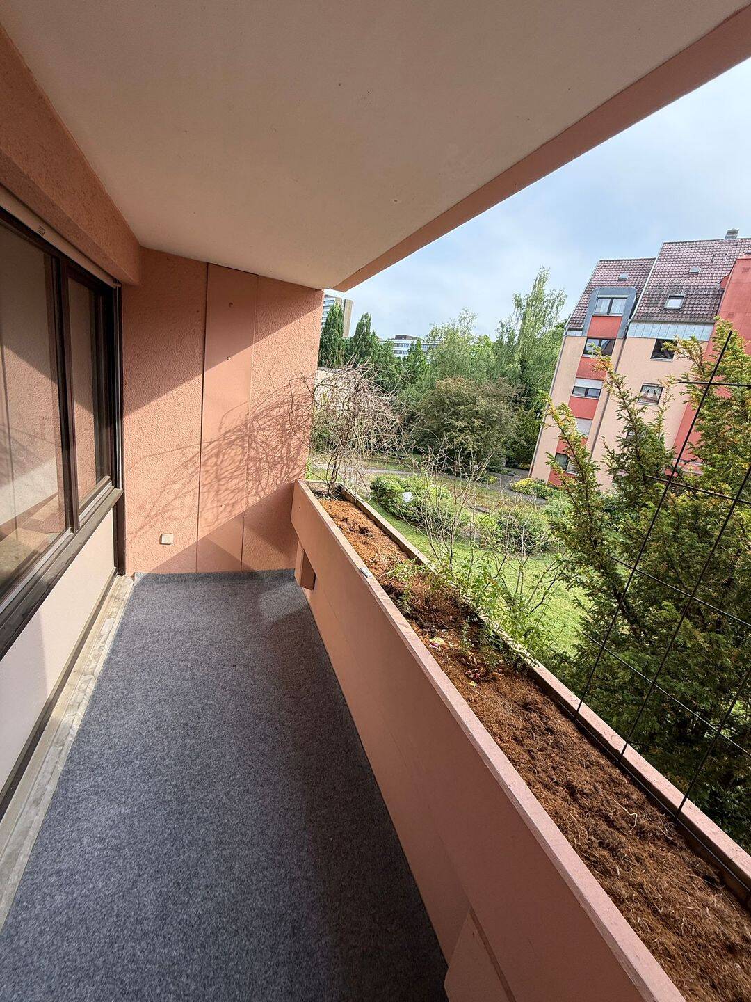 Diese gemütliche 2-Zimmer-Wohnung mit Einbauküche. "Zentrale Lage" – Nürnberg – Vorschaubild 13