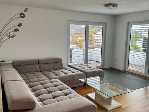 Wohnung zur Miete 2.450 € 5 Zimmer 152 m² Geschoss 1/3 frei ab 01.10.2026 Ludwigshafen Bodman-Ludwigshafen 78351