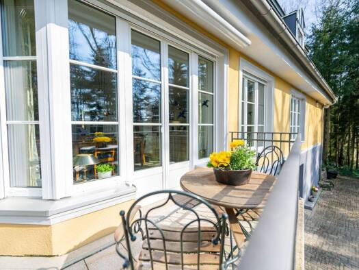 Villa zum Kauf 1.600.000 € 10 Zimmer 304 m² 7.086 m² Grundstück Seehöflein Stegaurach 96135