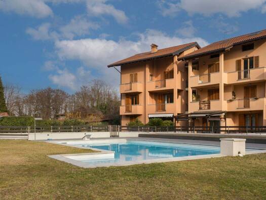 Studio zum Kauf 198.000 € 1 Zimmer 54 m² frei ab sofort Via per Corciano Meina 28046