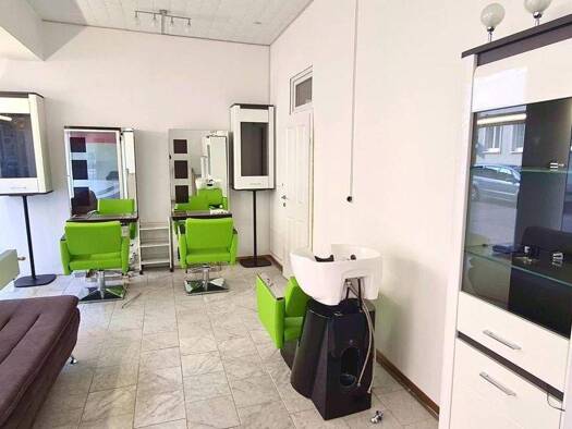 Laden zum Kauf 115.000 € 77 m² Verkaufsfläche Wiener Neustadt 2700