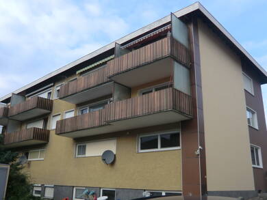 Wohnung zum Kauf 85.000 € 3 Zimmer 75,4 m² 1. Geschoss Schillerstraße 7 Bad Pyrmont Bad Pyrmont 31812