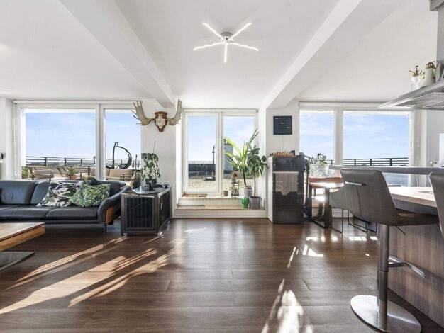 Penthouse zum Kauf 770.000 € 3 Zimmer 144 m² 9. Geschoss frei ab 01.04.2026 Oberschleißheim 85764