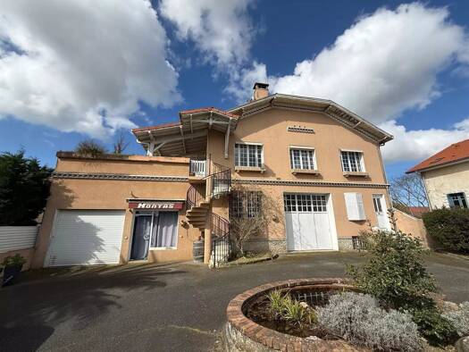 Haus zum Kauf 395.000 € 158 m² 1.357 m² Grundstück Sauveterre-de-Béarn 64390