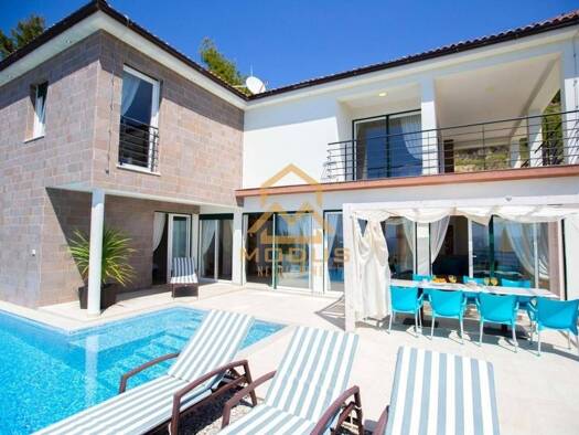 Villa zum Kauf 1.300.000 € 7 Zimmer 440 m² Podstrana 21311
