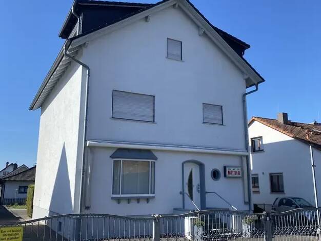 Mehrfamilienhaus zur Miete 1.985 € 7 Zimmer 184 m² 200 m² Grundstück Bickenbach 64404