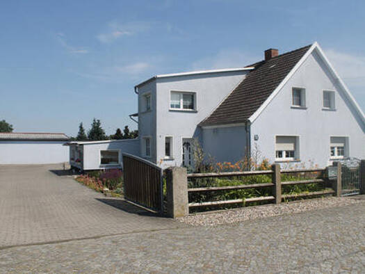 Haus zum Kauf 165.000 € 7 Zimmer 271,7 m² 800 m² Grundstück Seehausen Seehausen 39615