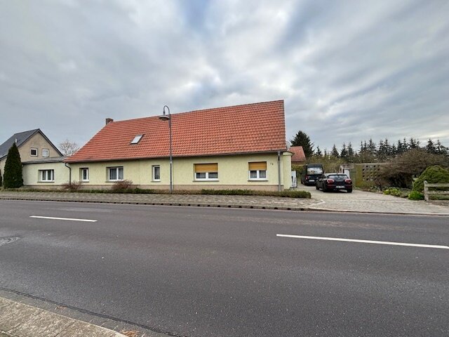 Haus zum Kauf 350.000 € 7 Zimmer 220 m²<br/>Wohnfläche 5.100 m²<br/>Grundstück Roßdorf Genthin 39307