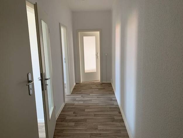 Wohnung zur Miete nur mit Wohnberechtigungsschein 339 € 2 Zimmer 65,5 m² 10. Geschoss frei ab 01.11.2026 Breisgaustraße 45 Grünau-Mitte Leipzig 04209