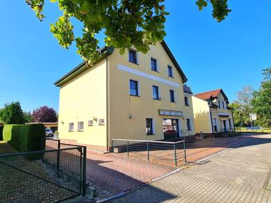 Wohn- und Geschäftshaus zum Kauf als Kapitalanlage geeignet 1.600.000 € 9 Zimmer 774,3 m² 2.410 m² Grundstück Grünheide Grünheide (Mark) 15537