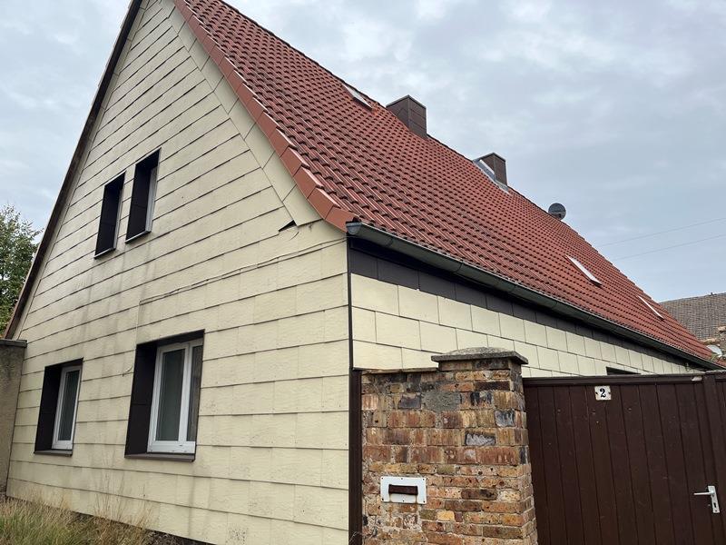 Einfamilienhaus zum Kauf 29.000 € 6 Zimmer 130 m²<br/>Wohnfläche 375 m²<br/>Grundstück Großzöberitz Zörbig 06780