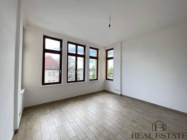 Wohnung zur Miete 699 € 2 Zimmer 76,4 m² 2. Geschoss frei ab 15.01.2026 Schleinufer 23 Altstadt Magdeburg 39104