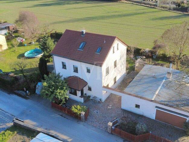 Einfamilienhaus zum Kauf 520.000 € 8 Zimmer 180 m² 640 m² Grundstück Radebeul 01445