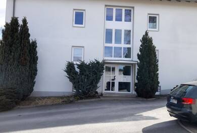 Wohnung zum Kauf 95.000 € 2 Zimmer 76,5 m² frei ab sofort Schleifmühlweg 3a Naila Naila 95119