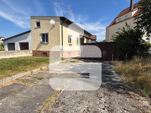 Einfamilienhaus zum Kauf 110.000 € 2,5 Zimmer 60 m² 501 m² Grundstück Schwandorf Schwandorf 92421