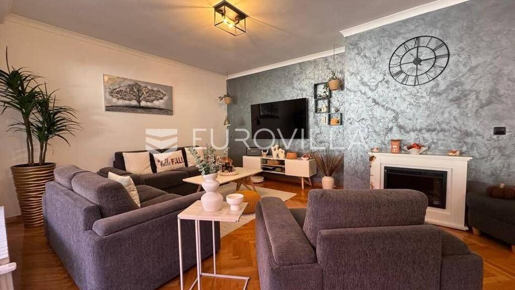 Haus zum Kauf 380.000 € 6 Zimmer 320 m² Brodsko Vinogorje Slavonski Brod