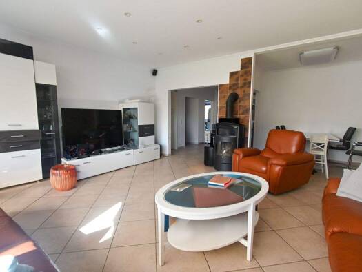 Haus zum Kauf 389.000 € 4 Zimmer 85 m² 364 m² Grundstück Friedrichsgabe Norderstedt 22846