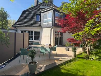 Einfamilienhaus zur Miete 2.933 € 7,5 Zimmer 225,6 m² 1.135 m² Grundstück frei ab 01.09.2025 Nürnberger Straße 11 Birkenwerder 16547