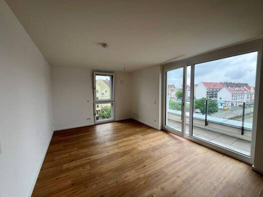 Wohnung zur Miete 799 € 2 Zimmer 54 m² Dachgeschoss, 5. Geschoss frei ab sofort Am historischen Loksschuppen 16 Innenstadt Fürth 90762